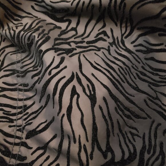 Gallery NWOT Medium Velvet Tiger Long Coat Rain Jacket Accordion Hood Lined - Picture 2 of 14